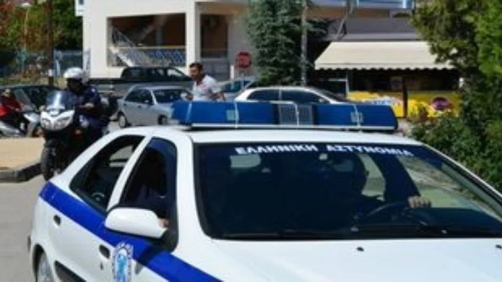Αστυνομική επιχείρηση στα Άνω Λιόσια - Έγιναν 17 συλλήψεις
