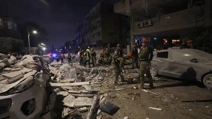 Τέσσερις νεκροί από νέο ιρανικό πλήγμα στο Ισραήλ - Ντ. Τραμπ: Σε ισχύ η εκεχειρία Ισραήλ - Ιράν