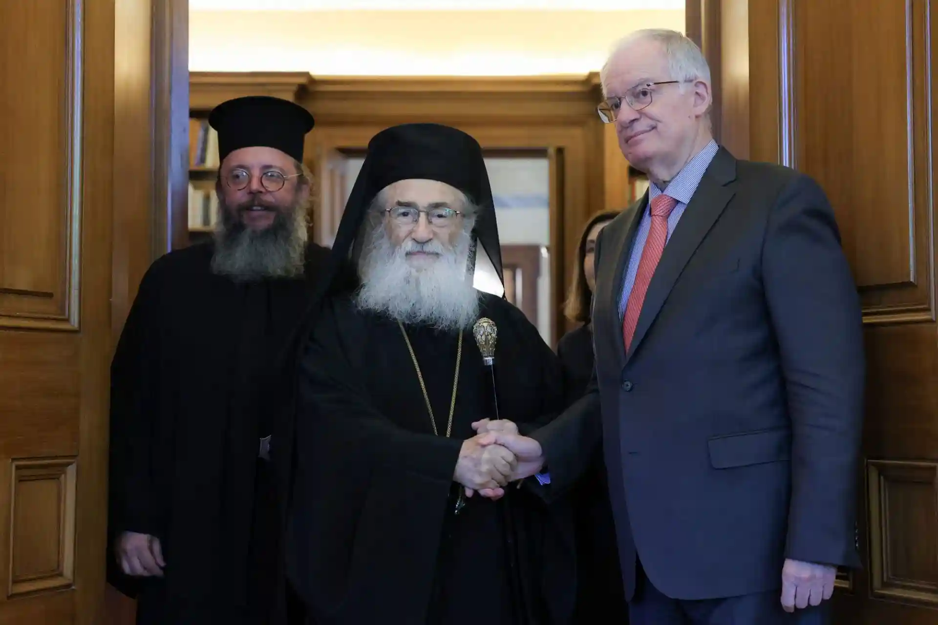 Συνάντηση ΠτΔ Κ. Τασούλα με τον Αρχιεπίσκοπο Σινά Δαμιανό