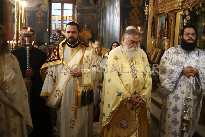 ΦΩΤΟΡΕΠΟΡΤΑΖ: Η Σύναξη των Δώδεκα Πρωτοκορυφαίων Αποστόλων στον πανηγυρίζοντα Ιερό Ναό στην Καλλιθέα 