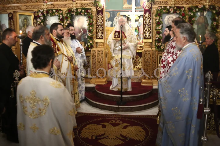 ΦΩΤΟΡΕΠΟΡΤΑΖ: Η Σύναξη των Δώδεκα Πρωτοκορυφαίων Αποστόλων στον πανηγυρίζοντα Ιερό Ναό στην Καλλιθέα 