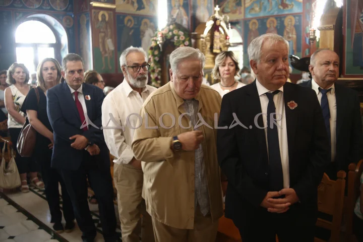 ΦΩΤΟΡΕΠΟΡΤΑΖ: Η Σύναξη των Δώδεκα Πρωτοκορυφαίων Αποστόλων στον πανηγυρίζοντα Ιερό Ναό στην Καλλιθέα 