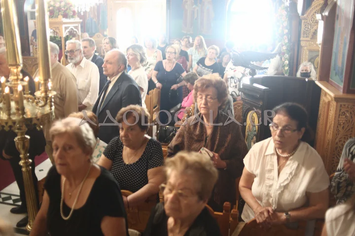 ΦΩΤΟΡΕΠΟΡΤΑΖ: Η Σύναξη των Δώδεκα Πρωτοκορυφαίων Αποστόλων στον πανηγυρίζοντα Ιερό Ναό στην Καλλιθέα 