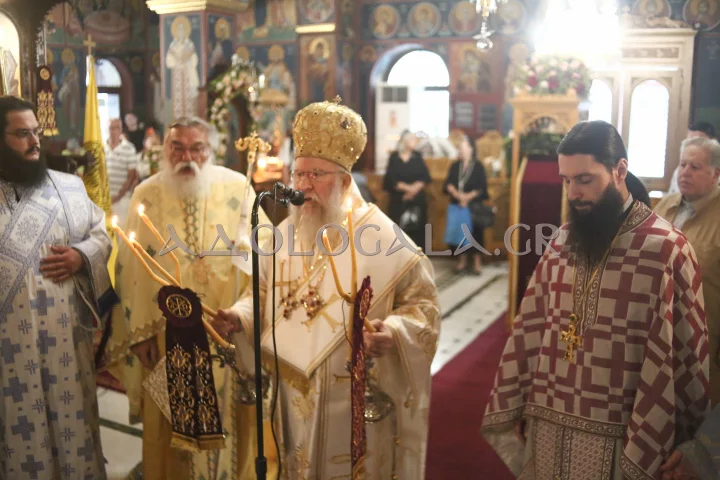 ΦΩΤΟΡΕΠΟΡΤΑΖ: Η Σύναξη των Δώδεκα Πρωτοκορυφαίων Αποστόλων στον πανηγυρίζοντα Ιερό Ναό στην Καλλιθέα 