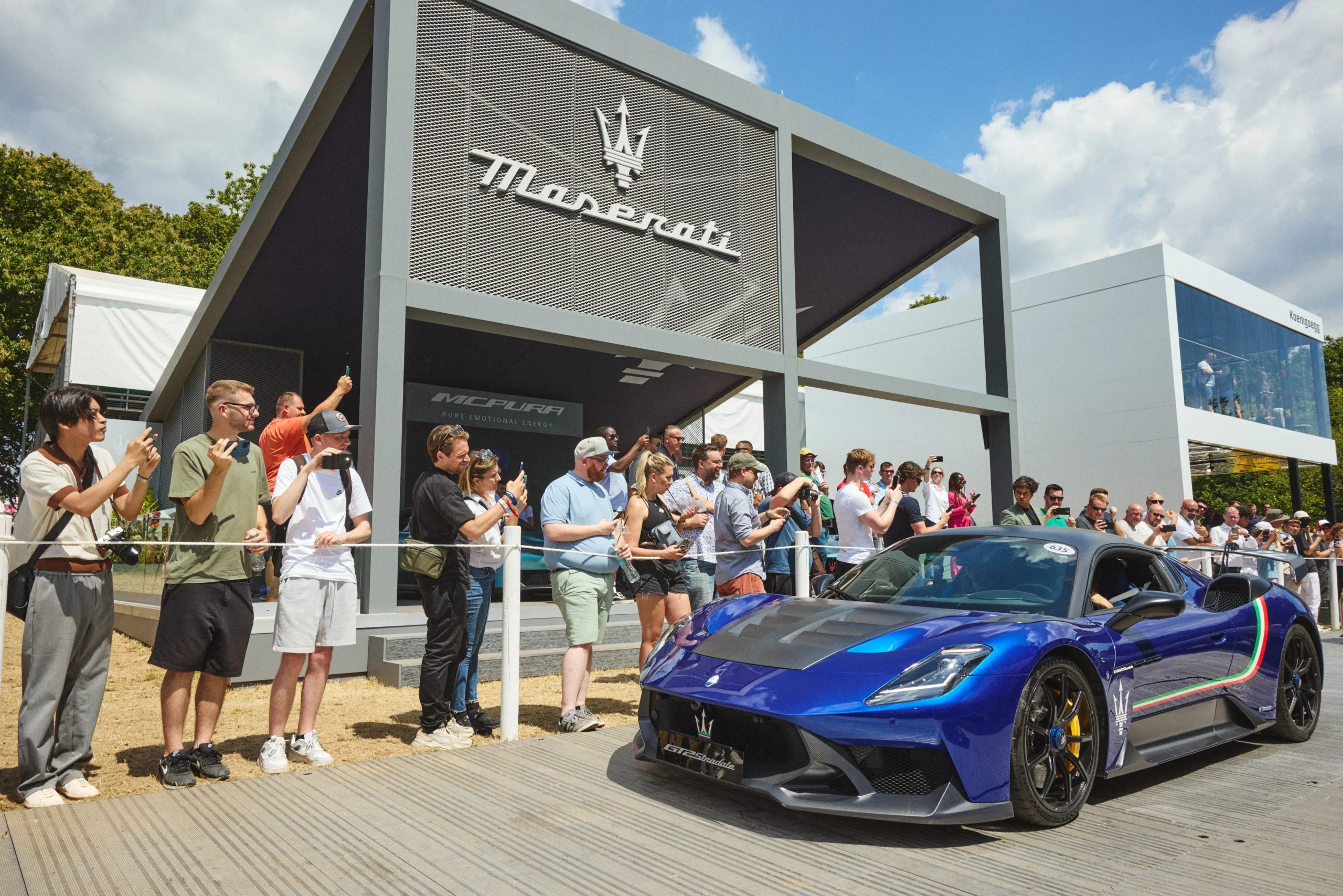 Η Maserati αφήνει το στίγμα της στο Φεστιβάλ Ταχύτητας Goodwood 2025 - Ντεμπούτο για το νέο MCPURA Super Sports Car (Εικόνες) 