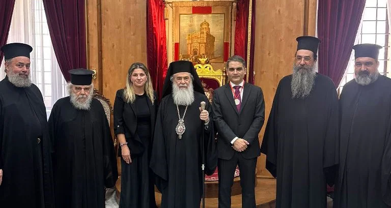 Ο Πατριάρχης Θεόφιλος δέχθηκε τον επικεφαλής του Γρ. Εκπροσωπήσεως της Κυπριακής Δημοκρατίας
