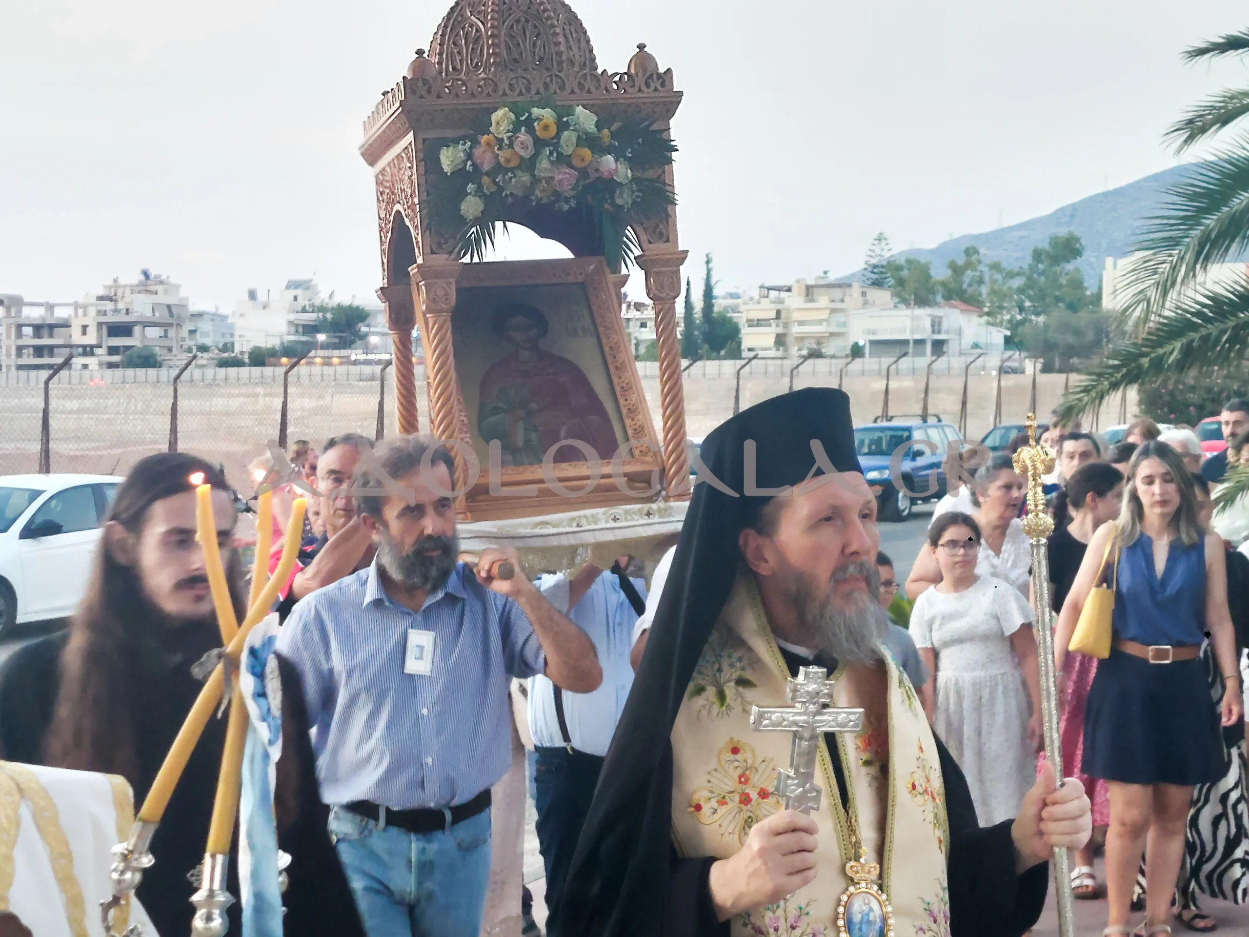 Ιερά Λιτάνευση της Εικόνας του Αγίου Παντελεήμονος στη Γλυφάδα (Φωτορεπορτάζ)