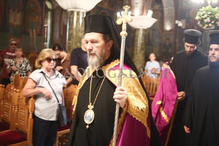 Ιερά Λιτάνευση της Εικόνας του Αγίου Παντελεήμονος στη Γλυφάδα (Φωτορεπορτάζ)
