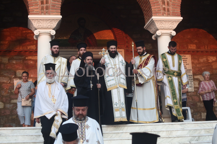 Η Ιερά Λιτάνευση της Εικόνας του Αγίου Αιμιλιανού στον Λόφο Σκουζέ (Φωτορεπορτάζ) 
