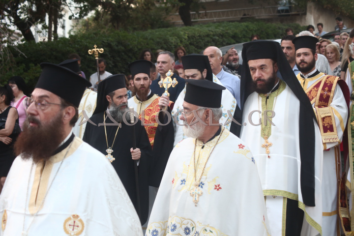 Η Ιερά Λιτάνευση της Εικόνας του Αγίου Αιμιλιανού στον Λόφο Σκουζέ (Φωτορεπορτάζ) 