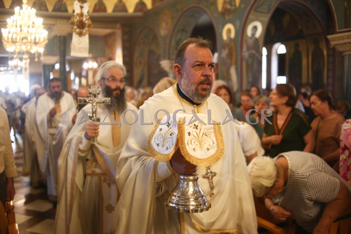 Λαμπρός ο εορτασμός της Αγίας Παρασκευής στη Νέα Σμύρνη (Φωτογραφίες)