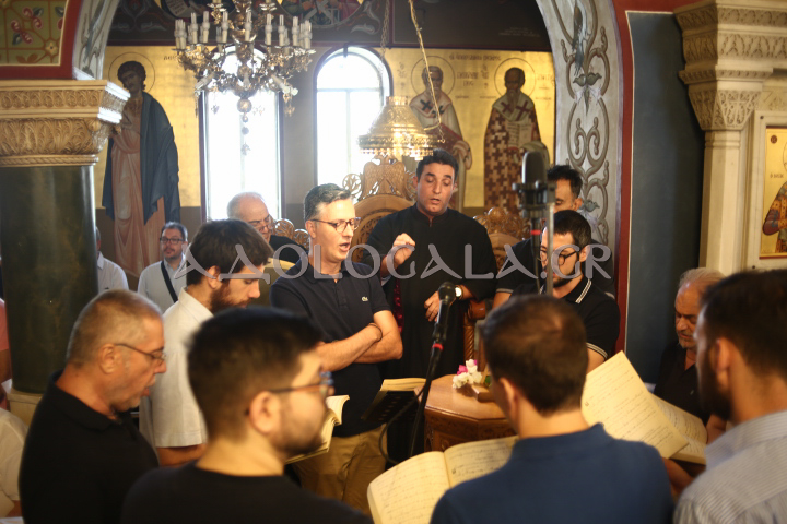 Λαμπρός ο εορτασμός της Αγίας Παρασκευής στη Νέα Σμύρνη (Φωτογραφίες)