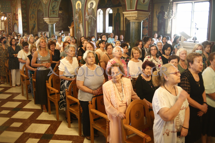 Λαμπρός ο εορτασμός της Αγίας Παρασκευής στη Νέα Σμύρνη (Φωτογραφίες)