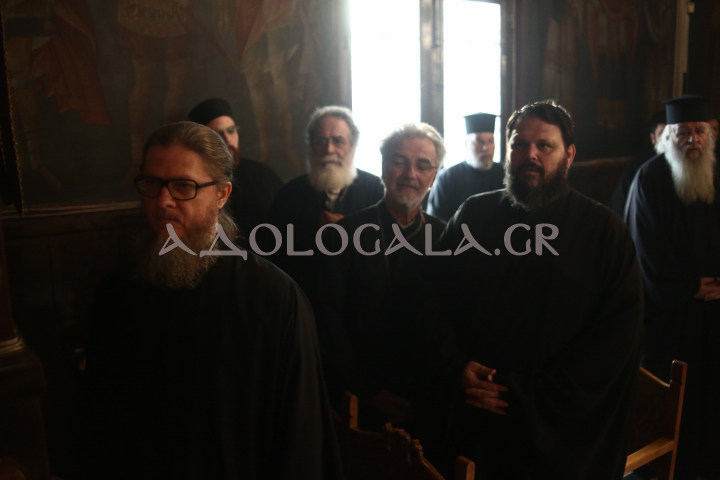 Πολυαρχιερατικός Εσπερινός Ονομαστηρίων Μητροπολίτη Ιλίου Αχαρνών και Πετρουπόλεως Αθηναγόρα στα Άνω Λιόσια 