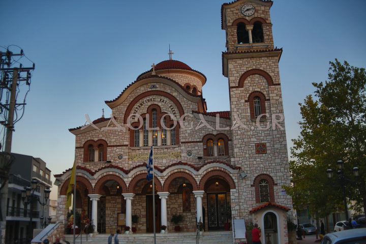 Πολυαρχιερατικός Εσπερινός Ονομαστηρίων Μητροπολίτη Ιλίου Αχαρνών και Πετρουπόλεως Αθηναγόρα στα Άνω Λιόσια 