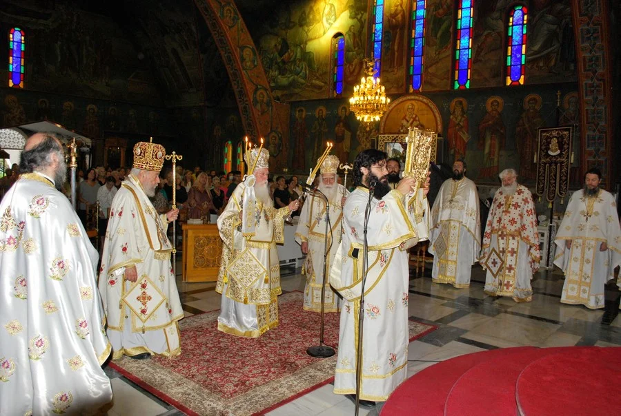 Ι.Μ. Νέας Σμύρνης: Η πόλη του π. Φαλήρου εορτάζει τον πολιούχο της, Άγιο Αλέξανδρο – Τελέστηκε λαμπρός Τρισαρχιερατικός Εσπερινός
