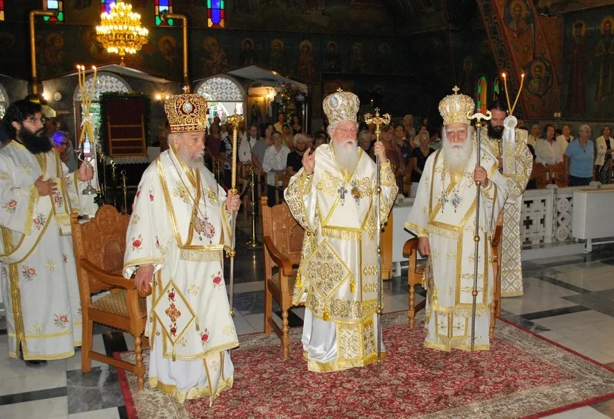 Ι.Μ. Νέας Σμύρνης: Η πόλη του π. Φαλήρου εορτάζει τον πολιούχο της, Άγιο Αλέξανδρο – Τελέστηκε λαμπρός Τρισαρχιερατικός Εσπερινός
