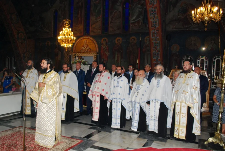 Ι.Μ. Νέας Σμύρνης: Πάνδημη η Ιερά Λιτάνευση της Εικόνας του Αγίου Αλεξάνδρου στο π. Φάληρο 
