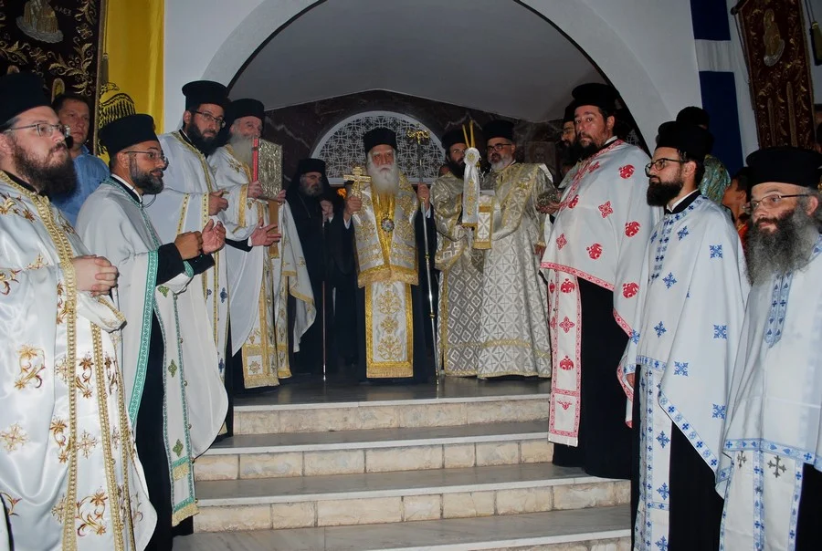 Ι.Μ. Νέας Σμύρνης: Πάνδημη η Ιερά Λιτάνευση της Εικόνας του Αγίου Αλεξάνδρου στο π. Φάληρο 