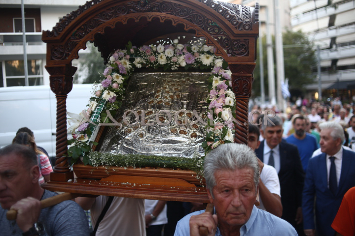 ΦΩΤΟΡΕΠΟΡΤΑΖ: Πλήθος κόσμου στην Ιερά Λιτάνευση της Εικόνας της Κοιμήσεως της Θεοτόκου στη Παναγίτσα Παλαιού Φαλήρου