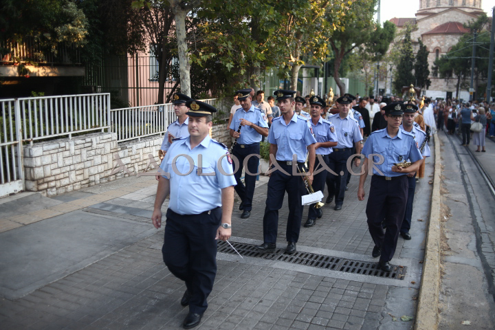 ΦΩΤΟΡΕΠΟΡΤΑΖ: Πλήθος κόσμου στην Ιερά Λιτάνευση της Εικόνας της Κοιμήσεως της Θεοτόκου στη Παναγίτσα Παλαιού Φαλήρου