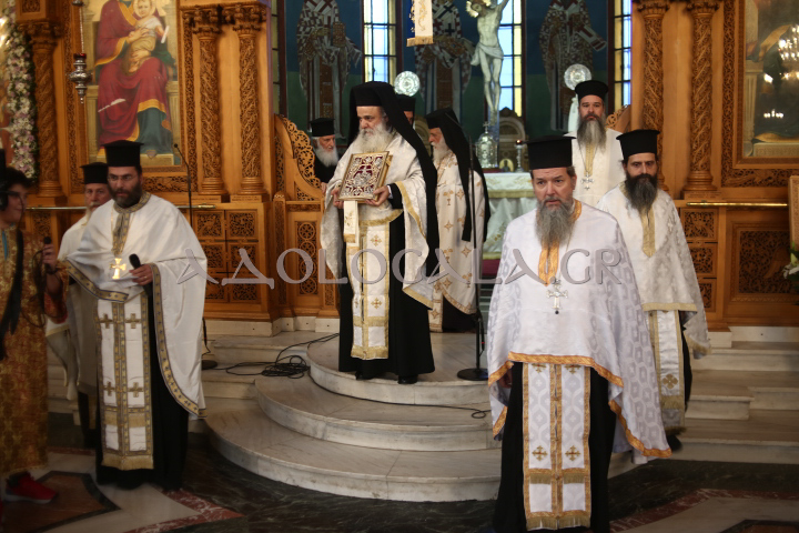 ΦΩΤΟΡΕΠΟΡΤΑΖ: Πλήθος κόσμου στην Ιερά Λιτάνευση της Εικόνας της Κοιμήσεως της Θεοτόκου στη Παναγίτσα Παλαιού Φαλήρου