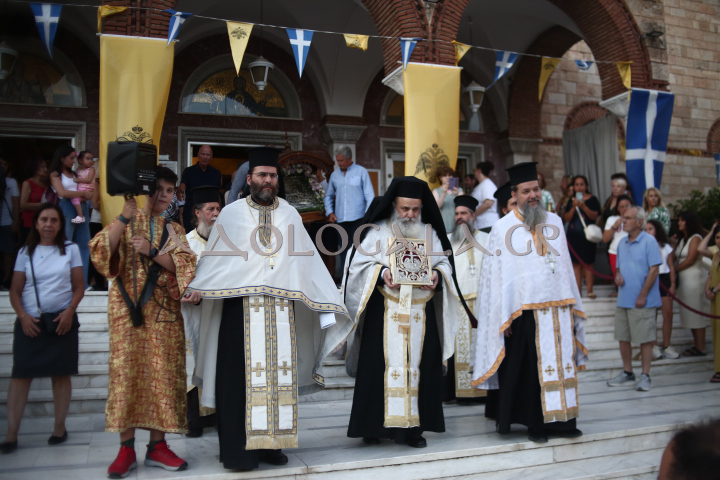 ΦΩΤΟΡΕΠΟΡΤΑΖ: Πλήθος κόσμου στην Ιερά Λιτάνευση της Εικόνας της Κοιμήσεως της Θεοτόκου στη Παναγίτσα Παλαιού Φαλήρου