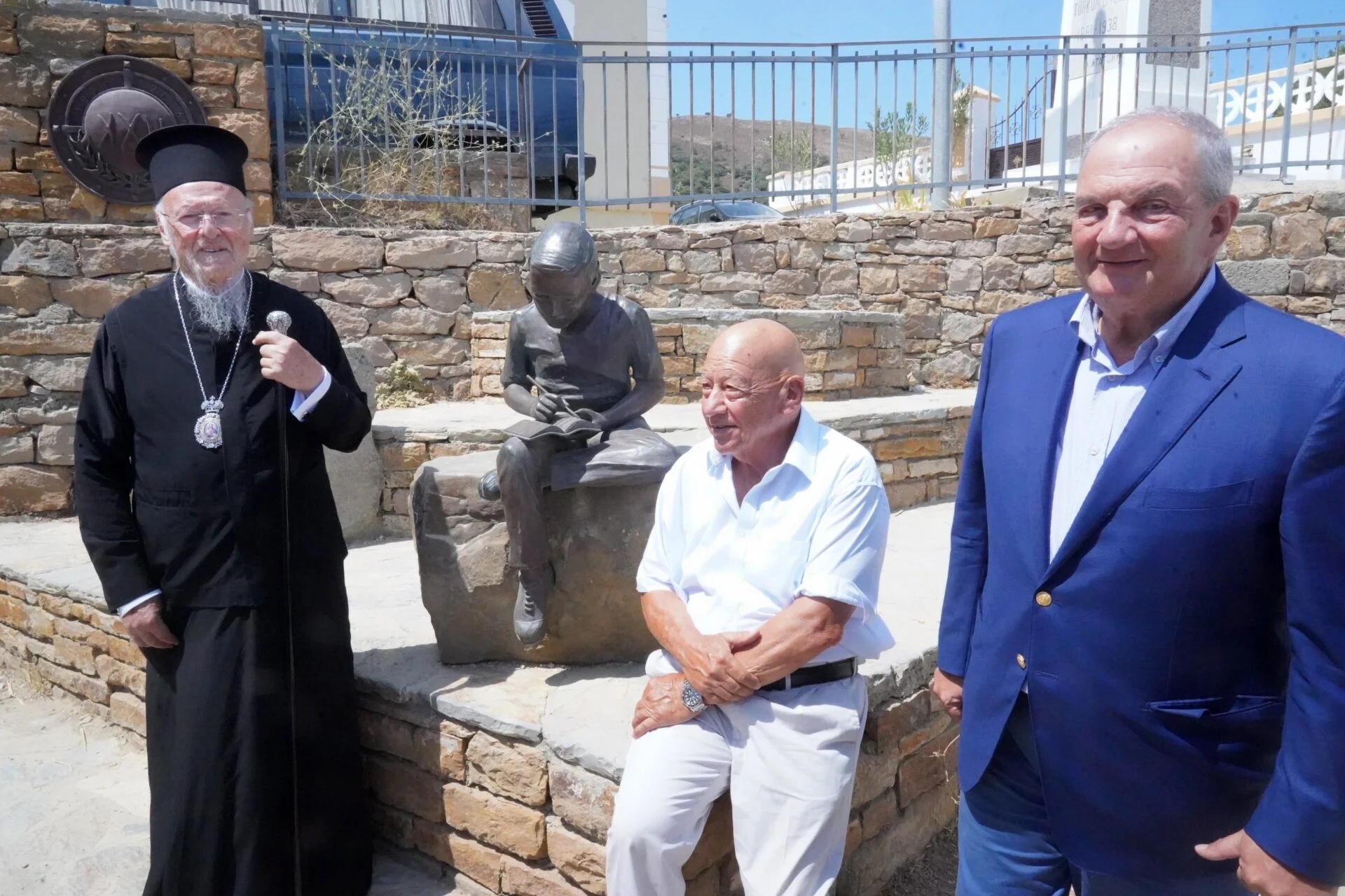 Προσωπικότητες της πολιτικής, οικονομικής και κοινωνικής ζωής της Ελλάδος επισκέφθηκαν ιδιωτικώς την Ίμβρο και τον Οικουμενικό