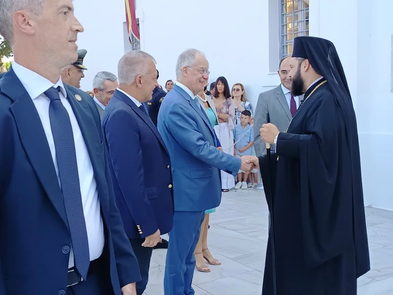 Με κάθε επισημότητα η εορτή της Κοιμήσεως της Θεοτόκου στο Παναγιοσκέπαστο νησί της Πάρου