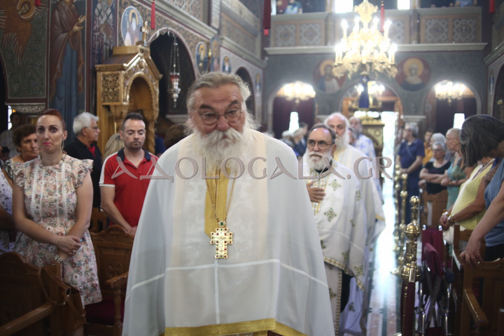 ΦΩΤΟΡΕΠΟΡΤΑΖ: Λαμπρή η Ιερά Λιτάνευση της Εικόνας της Μεταμορφώσεως στη Καλλιθέα 