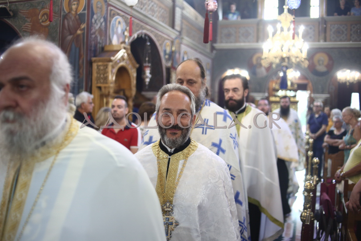 ΦΩΤΟΡΕΠΟΡΤΑΖ: Λαμπρή η Ιερά Λιτάνευση της Εικόνας της Μεταμορφώσεως στη Καλλιθέα 