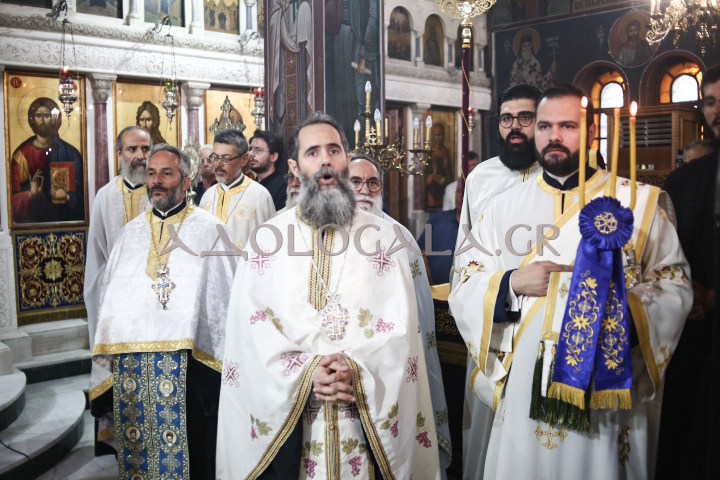 ΦΩΤΟΡΕΠΟΡΤΑΖ: Λαμπρή η Ιερά Λιτάνευση της Εικόνας της Μεταμορφώσεως στη Καλλιθέα 