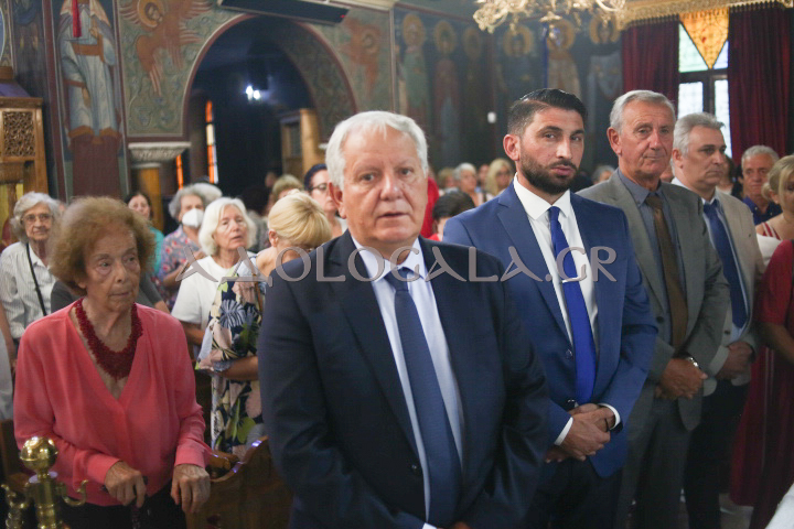 ΦΩΤΟΡΕΠΟΡΤΑΖ: Λαμπρή η Ιερά Λιτάνευση της Εικόνας της Μεταμορφώσεως στη Καλλιθέα 