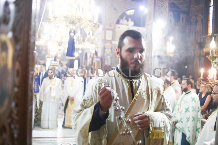 ΦΩΤΟΡΕΠΟΡΤΑΖ: Λαμπρή η Ιερά Λιτάνευση της Εικόνας της Μεταμορφώσεως στη Καλλιθέα 