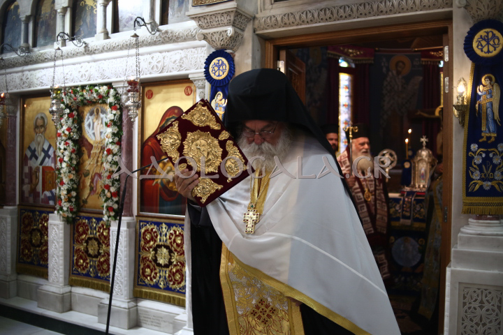 ΦΩΤΟΡΕΠΟΡΤΑΖ: Λαμπρή η Ιερά Λιτάνευση της Εικόνας της Μεταμορφώσεως στη Καλλιθέα 