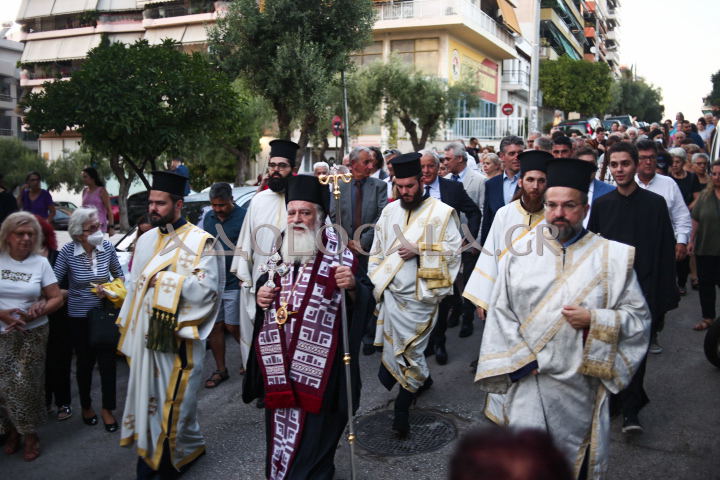ΦΩΤΟΡΕΠΟΡΤΑΖ: Λαμπρή η Ιερά Λιτάνευση της Εικόνας της Μεταμορφώσεως στη Καλλιθέα 
