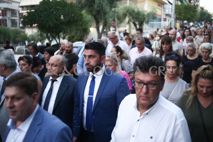 ΦΩΤΟΡΕΠΟΡΤΑΖ: Λαμπρή η Ιερά Λιτάνευση της Εικόνας της Μεταμορφώσεως στη Καλλιθέα 