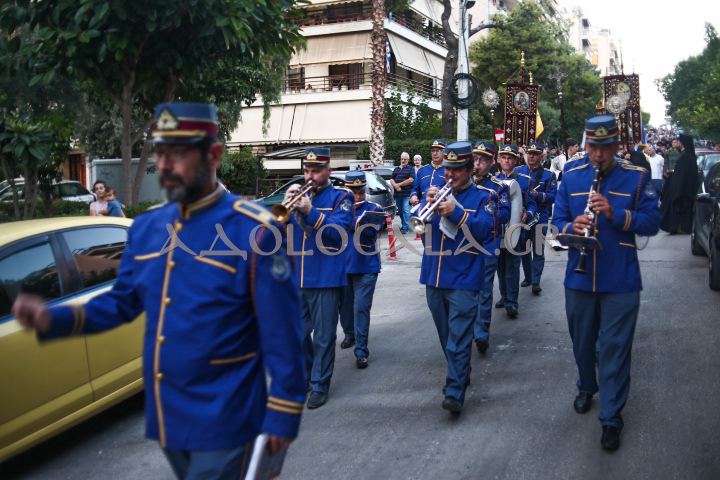 ΦΩΤΟΡΕΠΟΡΤΑΖ: Λαμπρή η Ιερά Λιτάνευση της Εικόνας της Μεταμορφώσεως στη Καλλιθέα 