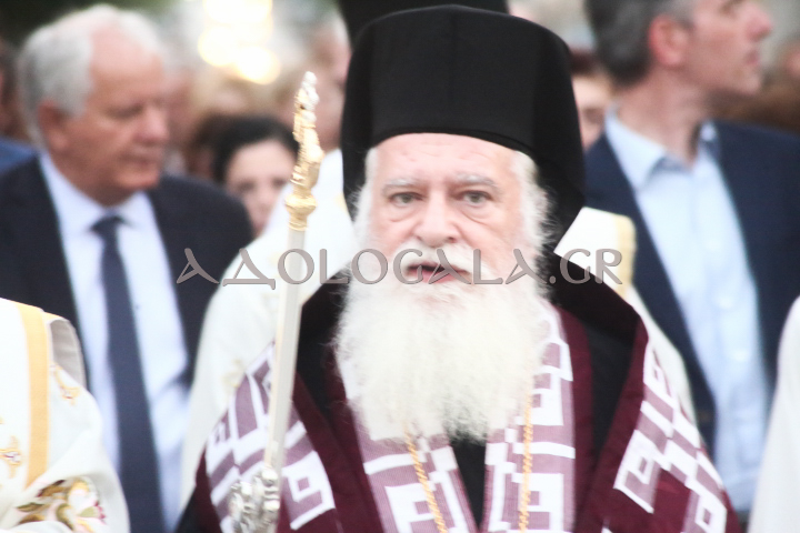 ΦΩΤΟΡΕΠΟΡΤΑΖ: Λαμπρή η Ιερά Λιτάνευση της Εικόνας της Μεταμορφώσεως στη Καλλιθέα 