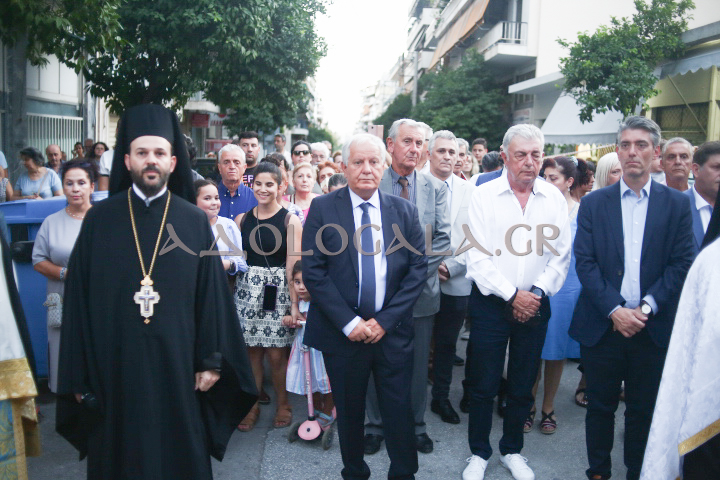ΦΩΤΟΡΕΠΟΡΤΑΖ: Λαμπρή η Ιερά Λιτάνευση της Εικόνας της Μεταμορφώσεως στη Καλλιθέα 