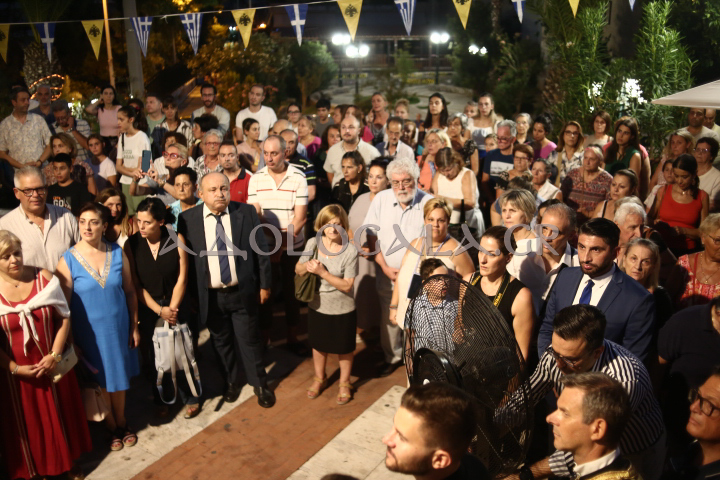 ΦΩΤΟΡΕΠΟΡΤΑΖ: Λαμπρή η Ιερά Λιτάνευση της Εικόνας της Μεταμορφώσεως στη Καλλιθέα 