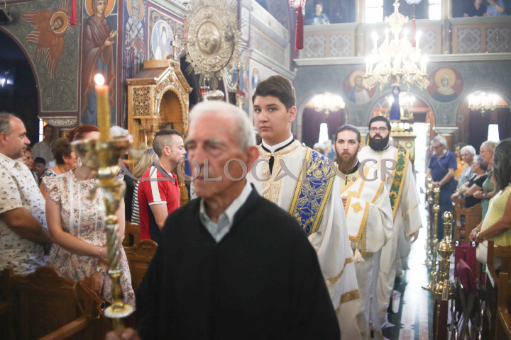 ΦΩΤΟΡΕΠΟΡΤΑΖ: Λαμπρή η Ιερά Λιτάνευση της Εικόνας της Μεταμορφώσεως στη Καλλιθέα 