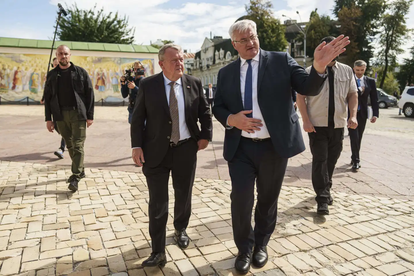 Πολωνία: Το ΝΑΤΟ επιδεικνύει τις δυνάμεις του και ενισχύει την άμυνά του στην ανατολική πλευρά του για να αποκρούσει τη Ρωσία