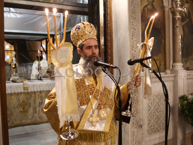 Παρουσία πλήθους πιστών η πρώτη Αρχιερατική Θ. Λειτουργία του Πρωτοσύγκελου της Αρχιεπισκοπής Αθηνών, Επισκόπου Χριστουπόλεως κ. Βαρνάβα 
