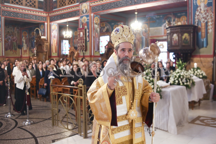 Παρουσία πλήθους πιστών η πρώτη Αρχιερατική Θ. Λειτουργία του Πρωτοσύγκελου της Αρχιεπισκοπής Αθηνών, Επισκόπου Χριστουπόλεως κ. Βαρνάβα 