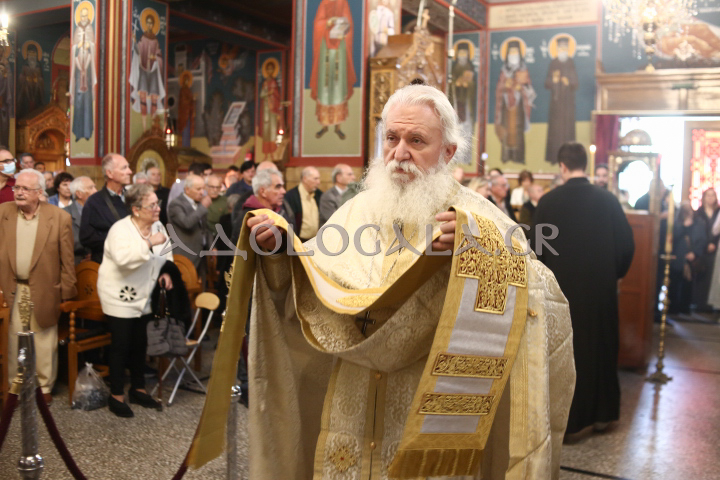 Παρουσία πλήθους πιστών η πρώτη Αρχιερατική Θ. Λειτουργία του Πρωτοσύγκελου της Αρχιεπισκοπής Αθηνών, Επισκόπου Χριστουπόλεως κ. Βαρνάβα 