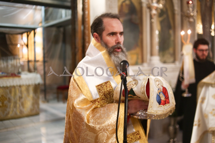 Παρουσία πλήθους πιστών η πρώτη Αρχιερατική Θ. Λειτουργία του Πρωτοσύγκελου της Αρχιεπισκοπής Αθηνών, Επισκόπου Χριστουπόλεως κ. Βαρνάβα 