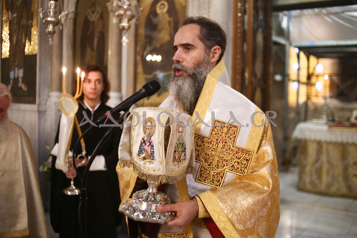 Παρουσία πλήθους πιστών η πρώτη Αρχιερατική Θ. Λειτουργία του Πρωτοσύγκελου της Αρχιεπισκοπής Αθηνών, Επισκόπου Χριστουπόλεως κ. Βαρνάβα 