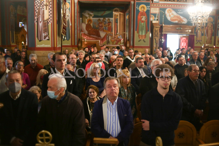 Παρουσία πλήθους πιστών η πρώτη Αρχιερατική Θ. Λειτουργία του Πρωτοσύγκελου της Αρχιεπισκοπής Αθηνών, Επισκόπου Χριστουπόλεως κ. Βαρνάβα 