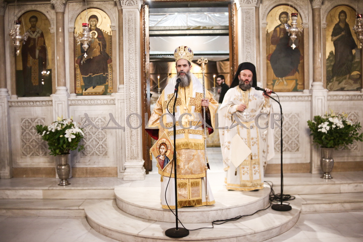 Παρουσία πλήθους πιστών η πρώτη Αρχιερατική Θ. Λειτουργία του Πρωτοσύγκελου της Αρχιεπισκοπής Αθηνών, Επισκόπου Χριστουπόλεως κ. Βαρνάβα 